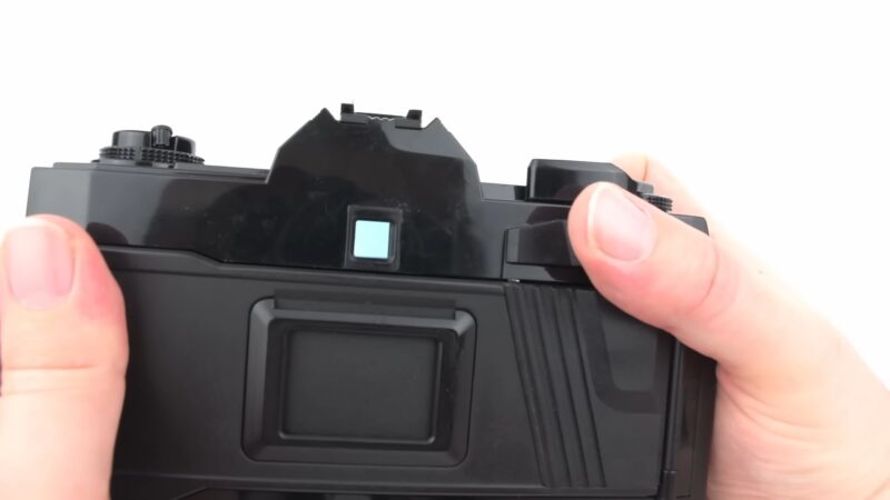 A Quadruple Take on Reality - Nishika 8000 4-Lenses 3D Camera 